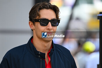 2024-05-18 - George Russell Mercedes Grand Prix Ltd Mercedes-AMG PETRONAS Formula One Team portrait enters the paddock of Autodromo Internazionale Enzo e Dino Ferrari - FORMULA 1 MSC CRUISES GRAN PREMIO DELL'EMILIA-ROMAGNA 2024 - PADDOCK AND DRIVERS - FORMULA 1 - MOTORS