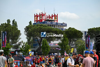 2024-05-18 - A general view of the Autodromo Internazionale Enzo e Dino Ferrari Fan Village - FORMULA 1 MSC CRUISES GRAN PREMIO DELL'EMILIA-ROMAGNA 2024 - PADDOCK AND DRIVERS - FORMULA 1 - MOTORS