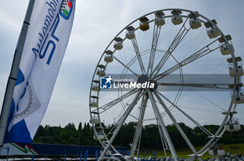 2024-05-18 - A general view of the Fan Zone Autodromo Internazionale Enzo e Dino Ferrari - FORMULA 1 MSC CRUISES GRAN PREMIO DELL'EMILIA-ROMAGNA 2024 - PADDOCK AND DRIVERS - FORMULA 1 - MOTORS