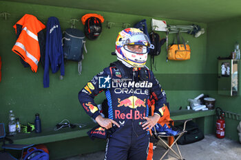 2024-05-18 - PEREZ Sergio (mex), Red Bull Racing RB20, portrait during the Formula 1 MSC Cruises Gran Premio del Made in Italy e Dell’Emilia-Romagne 2024, 7th round of the 2024 Formula One World Championship from May 17 to 19, 2024 on the Autodromo Enzo e Dino Ferrari, in Imola, Italy - F1 - EMILIA-ROMAGNA GRAND PRIX 2024 - FORMULA 1 - MOTORS