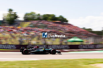 2024-05-18 - 44 HAMILTON Lewis (gbr), Mercedes AMG F1 Team W15, action during the Formula 1 MSC Cruises Gran Premio del Made in Italy e Dell’Emilia-Romagne 2024, 7th round of the 2024 Formula One World Championship from May 17 to 19, 2024 on the Autodromo Enzo e Dino Ferrari, in Imola, Italy - F1 - EMILIA-ROMAGNA GRAND PRIX 2024 - FORMULA 1 - MOTORS