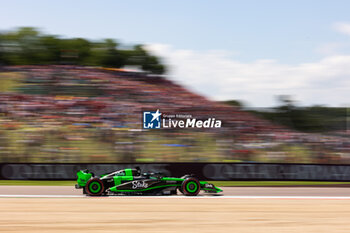 2024-05-18 - 77 BOTTAS Valtteri (fin), Stake F1 Team Kick Sauber C44, action during the Formula 1 MSC Cruises Gran Premio del Made in Italy e Dell’Emilia-Romagne 2024, 7th round of the 2024 Formula One World Championship from May 17 to 19, 2024 on the Autodromo Enzo e Dino Ferrari, in Imola, Italy - F1 - EMILIA-ROMAGNA GRAND PRIX 2024 - FORMULA 1 - MOTORS