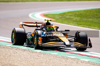 2024-05-18 - 04 NORRIS Lando (gbr), McLaren F1 Team MCL38, action during the Formula 1 MSC Cruises Gran Premio del Made in Italy e Dell’Emilia-Romagne 2024, 7th round of the 2024 Formula One World Championship from May 17 to 19, 2024 on the Autodromo Enzo e Dino Ferrari, in Imola, Italy - F1 - EMILIA-ROMAGNA GRAND PRIX 2024 - FORMULA 1 - MOTORS