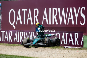 2024-05-18 - 14 ALONSO Fernando (spa), Aston Martin F1 Team AMR24, action crash, accident, during the Formula 1 MSC Cruises Gran Premio del Made in Italy e Dell’Emilia-Romagne 2024, 7th round of the 2024 Formula One World Championship from May 17 to 19, 2024 on the Autodromo Enzo e Dino Ferrari, in Imola, Italy - F1 - EMILIA-ROMAGNA GRAND PRIX 2024 - FORMULA 1 - MOTORS