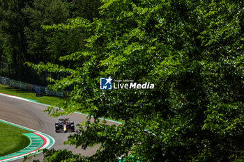 2024-05-18 - 11 PEREZ Sergio (mex), Red Bull Racing RB20, action during the Formula 1 MSC Cruises Gran Premio del Made in Italy e Dell’Emilia-Romagne 2024, 7th round of the 2024 Formula One World Championship from May 17 to 19, 2024 on the Autodromo Enzo e Dino Ferrari, in Imola, Italy - F1 - EMILIA-ROMAGNA GRAND PRIX 2024 - FORMULA 1 - MOTORS