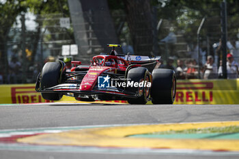 2024-05-18 - 55 SAINZ Carlos (spa), Scuderia Ferrari SF-24, action during the Formula 1 MSC Cruises Gran Premio del Made in Italy e Dell’Emilia-Romagne 2024, 7th round of the 2024 Formula One World Championship from May 17 to 19, 2024 on the Autodromo Enzo e Dino Ferrari, in Imola, Italy - F1 - EMILIA-ROMAGNA GRAND PRIX 2024 - FORMULA 1 - MOTORS