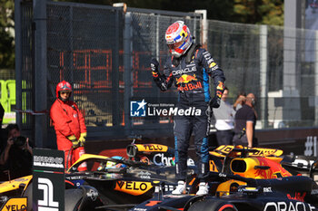 2024-05-18 - VERSTAPPEN Max (ned), Red Bull Racing RB20, portrait pole position during the Formula 1 MSC Cruises Gran Premio del Made in Italy e Dell’Emilia-Romagne 2024, 7th round of the 2024 Formula One World Championship from May 17 to 19, 2024 on the Autodromo Enzo e Dino Ferrari, in Imola, Italy - F1 - EMILIA-ROMAGNA GRAND PRIX 2024 - FORMULA 1 - MOTORS