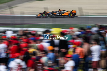 2024-05-18 - 81 PIASTRI Oscar (aus), McLaren F1 Team MCL38, action during the Formula 1 MSC Cruises Gran Premio del Made in Italy e Dell’Emilia-Romagne 2024, 7th round of the 2024 Formula One World Championship from May 17 to 19, 2024 on the Autodromo Enzo e Dino Ferrari, in Imola, Italy - F1 - EMILIA-ROMAGNA GRAND PRIX 2024 - FORMULA 1 - MOTORS