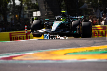 2024-05-18 - 44 HAMILTON Lewis (gbr), Mercedes AMG F1 Team W15, action during the Formula 1 MSC Cruises Gran Premio del Made in Italy e Dell’Emilia-Romagne 2024, 7th round of the 2024 Formula One World Championship from May 17 to 19, 2024 on the Autodromo Enzo e Dino Ferrari, in Imola, Italy - F1 - EMILIA-ROMAGNA GRAND PRIX 2024 - FORMULA 1 - MOTORS