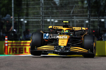 2024-05-18 - 04 NORRIS Lando (gbr), McLaren F1 Team MCL38, action during the Formula 1 MSC Cruises Gran Premio del Made in Italy e Dell’Emilia-Romagne 2024, 7th round of the 2024 Formula One World Championship from May 17 to 19, 2024 on the Autodromo Enzo e Dino Ferrari, in Imola, Italy - F1 - EMILIA-ROMAGNA GRAND PRIX 2024 - FORMULA 1 - MOTORS