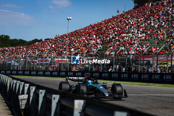 2024-05-18 - 63 RUSSELL George (gbr), Mercedes AMG F1 Team W15, action during the Formula 1 MSC Cruises Gran Premio del Made in Italy e Dell’Emilia-Romagne 2024, 7th round of the 2024 Formula One World Championship from May 17 to 19, 2024 on the Autodromo Enzo e Dino Ferrari, in Imola, Italy - F1 - EMILIA-ROMAGNA GRAND PRIX 2024 - FORMULA 1 - MOTORS