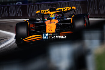 2024-05-18 - 81 PIASTRI Oscar (aus), McLaren F1 Team MCL38, action during the Formula 1 MSC Cruises Gran Premio del Made in Italy e Dell’Emilia-Romagne 2024, 7th round of the 2024 Formula One World Championship from May 17 to 19, 2024 on the Autodromo Enzo e Dino Ferrari, in Imola, Italy - F1 - EMILIA-ROMAGNA GRAND PRIX 2024 - FORMULA 1 - MOTORS