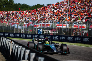 2024-05-18 - 44 HAMILTON Lewis (gbr), Mercedes AMG F1 Team W15, action during the Formula 1 MSC Cruises Gran Premio del Made in Italy e Dell’Emilia-Romagne 2024, 7th round of the 2024 Formula One World Championship from May 17 to 19, 2024 on the Autodromo Enzo e Dino Ferrari, in Imola, Italy - F1 - EMILIA-ROMAGNA GRAND PRIX 2024 - FORMULA 1 - MOTORS