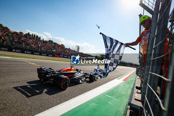 2024-05-18 - 01 VERSTAPPEN Max (nld), Red Bull Racing RB20, action during the Formula 1 MSC Cruises Gran Premio del Made in Italy e Dell’Emilia-Romagne 2024, 7th round of the 2024 Formula One World Championship from May 17 to 19, 2024 on the Autodromo Enzo e Dino Ferrari, in Imola, Italy - F1 - EMILIA-ROMAGNA GRAND PRIX 2024 - FORMULA 1 - MOTORS