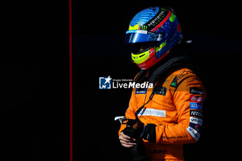 2024-05-18 - PIASTRI Oscar (aus), McLaren F1 Team MCL38, portrait during the Formula 1 MSC Cruises Gran Premio del Made in Italy e Dell’Emilia-Romagne 2024, 7th round of the 2024 Formula One World Championship from May 17 to 19, 2024 on the Autodromo Enzo e Dino Ferrari, in Imola, Italy - F1 - EMILIA-ROMAGNA GRAND PRIX 2024 - FORMULA 1 - MOTORS