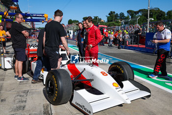 2024-05-18 - VETTEL Sebastian, driving the Mclaren MP4/8 in tribute to Ayrton Senna, during the Formula 1 MSC Cruises Gran Premio del Made in Italy e Dell’Emilia-Romagne 2024, 7th round of the 2024 Formula One World Championship from May 17 to 19, 2024 on the Autodromo Enzo e Dino Ferrari, in Imola, Italy - F1 - EMILIA-ROMAGNA GRAND PRIX 2024 - FORMULA 1 - MOTORS