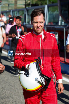 2024-05-18 - VETTEL Sebastian, driving the Mclaren MP4/8 in tribute to Ayrton Senna, during the Formula 1 MSC Cruises Gran Premio del Made in Italy e Dell’Emilia-Romagne 2024, 7th round of the 2024 Formula One World Championship from May 17 to 19, 2024 on the Autodromo Enzo e Dino Ferrari, in Imola, Italy - F1 - EMILIA-ROMAGNA GRAND PRIX 2024 - FORMULA 1 - MOTORS