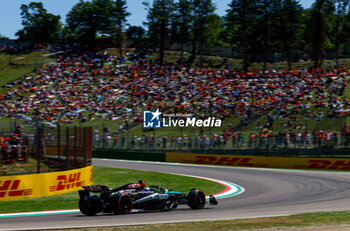 2024-05-18 - 44 HAMILTON Lewis (gbr), Mercedes AMG F1 Team W15, action during the Formula 1 MSC Cruises Gran Premio del Made in Italy e Dell’Emilia-Romagne 2024, 7th round of the 2024 Formula One World Championship from May 17 to 19, 2024 on the Autodromo Enzo e Dino Ferrari, in Imola, Italy - F1 - EMILIA-ROMAGNA GRAND PRIX 2024 - FORMULA 1 - MOTORS