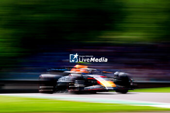 2024-05-18 - 11 PEREZ Sergio (mex), Red Bull Racing RB20, action during the Formula 1 MSC Cruises Gran Premio del Made in Italy e Dell’Emilia-Romagne 2024, 7th round of the 2024 Formula One World Championship from May 17 to 19, 2024 on the Autodromo Enzo e Dino Ferrari, in Imola, Italy - F1 - EMILIA-ROMAGNA GRAND PRIX 2024 - FORMULA 1 - MOTORS