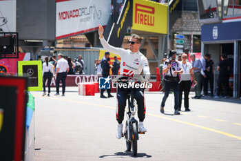 2024-05-25 - HULKENBERG Nico (ger), Haas F1 Team VF-24 Ferrari, portrait during the Formula 1 Grand Prix de Monaco 2024, 8th round of the 2024 Formula One World Championship from May 23 to 26, 2024 on the Circuit de Monaco, in Monaco - F1 - MONACO GRAND PRIX 2024 - FORMULA 1 - MOTORS