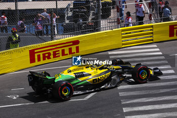 2024-05-25 - 81 PIASTRI Oscar (aus), McLaren F1 Team MCL38, action during the Formula 1 Grand Prix de Monaco 2024, 8th round of the 2024 Formula One World Championship from May 23 to 26, 2024 on the Circuit de Monaco, in Monaco - F1 - MONACO GRAND PRIX 2024 - FORMULA 1 - MOTORS