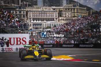 2024-05-25 - 81 PIASTRI Oscar (aus), McLaren F1 Team MCL38, action during the Formula 1 Grand Prix de Monaco 2024, 8th round of the 2024 Formula One World Championship from May 23 to 26, 2024 on the Circuit de Monaco, in Monaco - F1 - MONACO GRAND PRIX 2024 - FORMULA 1 - MOTORS