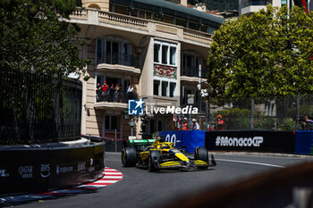 2024-05-25 - 81 PIASTRI Oscar (aus), McLaren F1 Team MCL38, action during the Formula 1 Grand Prix de Monaco 2024, 8th round of the 2024 Formula One World Championship from May 23 to 26, 2024 on the Circuit de Monaco, in Monaco - F1 - MONACO GRAND PRIX 2024 - FORMULA 1 - MOTORS