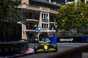 2024-05-25 - 81 PIASTRI Oscar (aus), McLaren F1 Team MCL38, action during the Formula 1 Grand Prix de Monaco 2024, 8th round of the 2024 Formula One World Championship from May 23 to 26, 2024 on the Circuit de Monaco, in Monaco - F1 - MONACO GRAND PRIX 2024 - FORMULA 1 - MOTORS