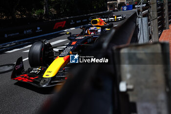 2024-05-25 - 01 VERSTAPPEN Max (nld), Red Bull Racing RB20, action during the Formula 1 Grand Prix de Monaco 2024, 8th round of the 2024 Formula One World Championship from May 23 to 26, 2024 on the Circuit de Monaco, in Monaco - F1 - MONACO GRAND PRIX 2024 - FORMULA 1 - MOTORS