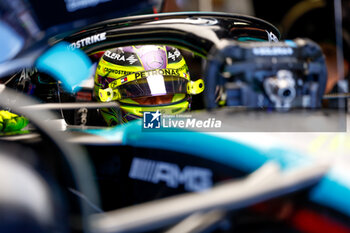 2024-05-25 - HAMILTON Lewis (gbr), Mercedes AMG F1 Team W15, portrait, box during the Formula 1 Grand Prix de Monaco 2024, 8th round of the 2024 Formula One World Championship from May 23 to 26, 2024 on the Circuit de Monaco, in Monaco - F1 - MONACO GRAND PRIX 2024 - FORMULA 1 - MOTORS