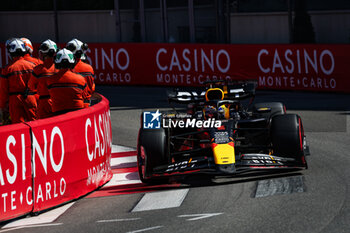 2024-05-25 - 01 VERSTAPPEN Max (nld), Red Bull Racing RB20, action during the Formula 1 Grand Prix de Monaco 2024, 8th round of the 2024 Formula One World Championship from May 23 to 26, 2024 on the Circuit de Monaco, in Monaco - F1 - MONACO GRAND PRIX 2024 - FORMULA 1 - MOTORS