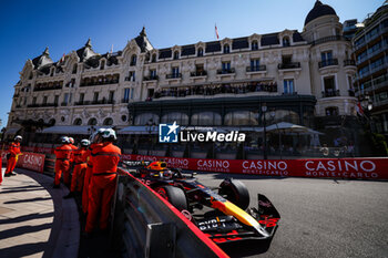 2024-05-25 - 01 VERSTAPPEN Max (nld), Red Bull Racing RB20, action during the Formula 1 Grand Prix de Monaco 2024, 8th round of the 2024 Formula One World Championship from May 23 to 26, 2024 on the Circuit de Monaco, in Monaco - F1 - MONACO GRAND PRIX 2024 - FORMULA 1 - MOTORS