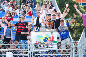 2024-05-25 - Fans during the Formula 1 Grand Prix de Monaco 2024, 8th round of the 2024 Formula One World Championship from May 23 to 26, 2024 on the Circuit de Monaco, in Monaco - F1 - MONACO GRAND PRIX 2024 - FORMULA 1 - MOTORS