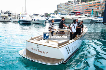 2024-05-26 - HAMILTON Lewis (gbr), Mercedes AMG F1 Team W15, arriving by boat during the Formula 1 Grand Prix de Monaco 2024, 8th round of the 2024 Formula One World Championship from May 23 to 26, 2024 on the Circuit de Monaco, in Monaco - F1 - MONACO GRAND PRIX 2024 - FORMULA 1 - MOTORS