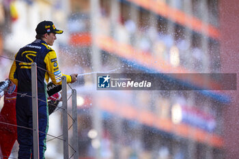 2024-05-26 - PIASTRI Oscar (aus), McLaren F1 Team MCL38, portrait, podium during the Formula 1 Grand Prix de Monaco 2024, 8th round of the 2024 Formula One World Championship from May 23 to 26, 2024 on the Circuit de Monaco, in Monaco - F1 - MONACO GRAND PRIX 2024 - FORMULA 1 - MOTORS