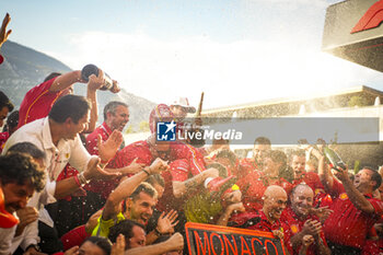 2024-05-26 - Scuderia Ferrari, team celebration, LECLERC Charles (mco), Scuderia Ferrari SF-24, portrait, victory during the Formula 1 Grand Prix de Monaco 2024, 8th round of the 2024 Formula One World Championship from May 23 to 26, 2024 on the Circuit de Monaco, in Monaco - F1 - MONACO GRAND PRIX 2024 - FORMULA 1 - MOTORS