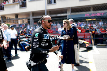 2024-05-26 - HAMILTON Lewis (gbr), Mercedes AMG F1 Team W15, portrait, starting grid during the Formula 1 Grand Prix de Monaco 2024, 8th round of the 2024 Formula One World Championship from May 23 to 26, 2024 on the Circuit de Monaco, in Monaco - F1 - MONACO GRAND PRIX 2024 - FORMULA 1 - MOTORS