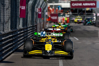 2024-05-26 - 81 PIASTRI Oscar (aus), McLaren F1 Team MCL38, action during the Formula 1 Grand Prix de Monaco 2024, 8th round of the 2024 Formula One World Championship from May 23 to 26, 2024 on the Circuit de Monaco, in Monaco - F1 - MONACO GRAND PRIX 2024 - FORMULA 1 - MOTORS