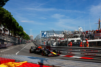 2024-05-26 - 01 VERSTAPPEN Max (nld), Red Bull Racing RB20, action during the Formula 1 Grand Prix de Monaco 2024, 8th round of the 2024 Formula One World Championship from May 23 to 26, 2024 on the Circuit de Monaco, in Monaco - F1 - MONACO GRAND PRIX 2024 - FORMULA 1 - MOTORS