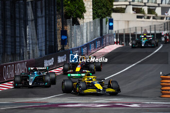 2024-05-26 - 04 NORRIS Lando (gbr), McLaren F1 Team MCL38, 63 RUSSELL George (gbr), Mercedes AMG F1 Team W15, action during the Formula 1 Grand Prix de Monaco 2024, 8th round of the 2024 Formula One World Championship from May 23 to 26, 2024 on the Circuit de Monaco, in Monaco - F1 - MONACO GRAND PRIX 2024 - FORMULA 1 - MOTORS