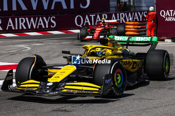 2024-05-26 - 81 PIASTRI Oscar (aus), McLaren F1 Team MCL38, action during the Formula 1 Grand Prix de Monaco 2024, 8th round of the 2024 Formula One World Championship from May 23 to 26, 2024 on the Circuit de Monaco, in Monaco - F1 - MONACO GRAND PRIX 2024 - FORMULA 1 - MOTORS