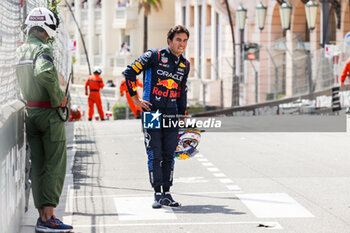 2024-05-26 - PEREZ Sergio (mex), Red Bull Racing RB20, portrait during the Formula 1 Grand Prix de Monaco 2024, 8th round of the 2024 Formula One World Championship from May 23 to 26, 2024 on the Circuit de Monaco, in Monaco - F1 - MONACO GRAND PRIX 2024 - FORMULA 1 - MOTORS