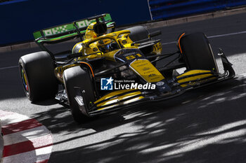 2024-05-26 - 81 PIASTRI Oscar (aus), McLaren F1 Team MCL38, action during the Formula 1 Grand Prix de Monaco 2024, 8th round of the 2024 Formula One World Championship from May 23 to 26, 2024 on the Circuit de Monaco, in Monaco - F1 - MONACO GRAND PRIX 2024 - FORMULA 1 - MOTORS