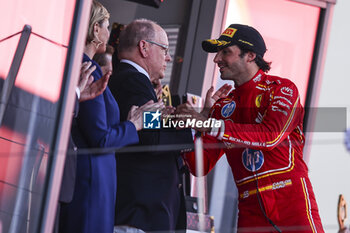 2024-05-26 - SAINZ Carlos (spa), Scuderia Ferrari SF-24, portrait and Prince Albert II is the Sovereign of the Principality of Monaco and the head of the Princely House of Grimaldi during the Formula 1 Grand Prix de Monaco 2024, 8th round of the 2024 Formula One World Championship from May 23 to 26, 2024 on the Circuit de Monaco, in Monaco - F1 - MONACO GRAND PRIX 2024 - FORMULA 1 - MOTORS