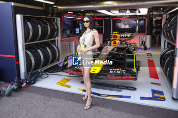 2024-05-26 - Kelsey Merritt, model pose for a photo during the Formula 1 Grand Prix de Monaco 2024, 8th round of the 2024 Formula One World Championship from May 23 to 26, 2024 on the Circuit de Monaco, in Monaco - F1 - MONACO GRAND PRIX 2024 - FORMULA 1 - MOTORS