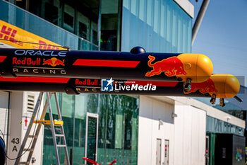 2024-06-05 - PitLane - Oracle Red Bull Racing 
during Formula 1 Aws Grand Prix du Canada 2024, Montreal, Quebec, Canada, from Jun 6th to 9th - Rounfd 9 of 24 of 2024 F1 World Championship - FORMULA 1 AWS GRAND PRIX DU CANADA 2024 - FORMULA 1 - MOTORS