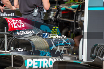 2024-06-06 - Mercedes-AMG Petronas F1 Team garage
during Formula 1 Aws Grand Prix du Canada 2024, Montreal, Quebec, Canada, from Jun 6th to 9th - Rounfd 9 of 24 of 2024 F1 World Championship - FORMULA 1 AWS GRAND PRIX DU CANADA 2024 - FORMULA 1 - MOTORS