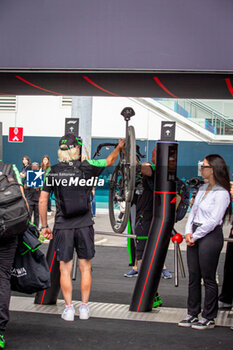 2024-06-06 - Valtteri Bottas (FIN) - Stake F1 Team Kick Sauber - Sauber C44 - Ferrari during Formula 1 Aws Grand Prix du Canada 2024, Montreal, Quebec, Canada, from Jun 6th to 9th - Rounfd 9 of 24 of 2024 F1 World Championship - FORMULA 1 AWS GRAND PRIX DU CANADA 2024 - FORMULA 1 - MOTORS