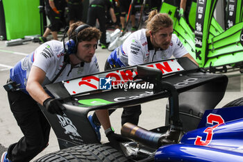 2024-06-07 - Visa Cash App RB F1 Team VCARB 01, mechanical detail rear wing during the Formula 1 AWS Grand Prix du Canada 2024, 9th round of the 2024 Formula One World Championship from June 07 to 09, 2024 on the Circuit Gilles Villeneuve, in Montréal, Canada - F1 - CANADIAN GRAND PRIX 2024 - FORMULA 1 - MOTORS