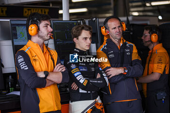 2024-06-07 - PIASTRI Oscar (aus), McLaren F1 Team MCL38, portrait during the Formula 1 AWS Grand Prix du Canada 2024, 9th round of the 2024 Formula One World Championship from June 07 to 09, 2024 on the Circuit Gilles Villeneuve, in Montréal, Canada - F1 - CANADIAN GRAND PRIX 2024 - FORMULA 1 - MOTORS